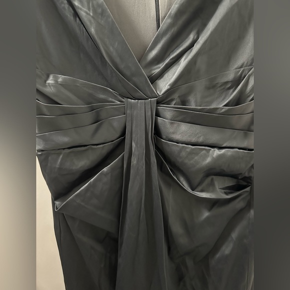 Le chateau midi dress - Picture 2 of 5